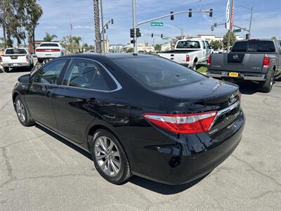 2016 Toyota Camry Hybrid XLE - Photo 7 -