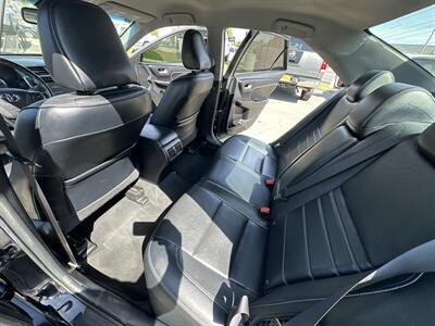 2016 Toyota Camry Hybrid XLE - Photo 12 -