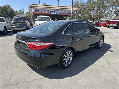 2016 Toyota Camry Hybrid XLE - Photo 5 -