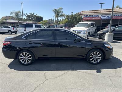 2016 Toyota Camry Hybrid XLE - Photo 4 -