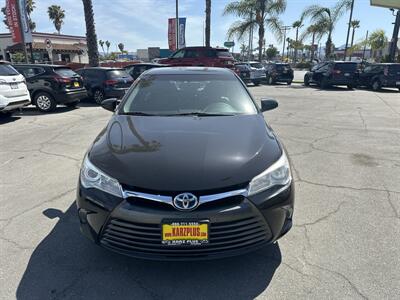 2016 Toyota Camry Hybrid XLE - Photo 2 -