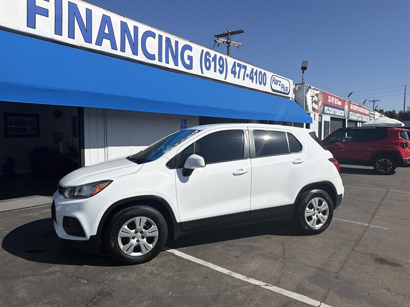 2017 Chevrolet Trax LS - Photo 2 - National City, CA 91950