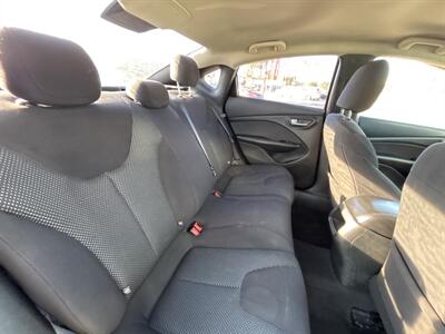 2016 Dodge Dart SE - Photo 13 -