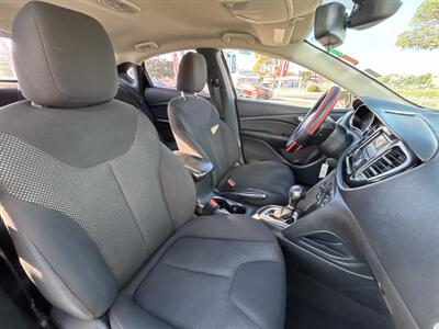 2016 Dodge Dart SE - Photo 12 -