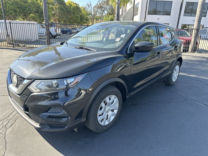 2020 Nissan Rogue Sport S FWD's photo