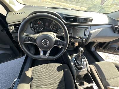 2020 Nissan Rogue Sport S   - Photo 13 - 