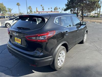 2020 Nissan Rogue Sport S   - Photo 4 - 