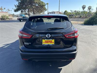 2020 Nissan Rogue Sport S   - Photo 5 - 