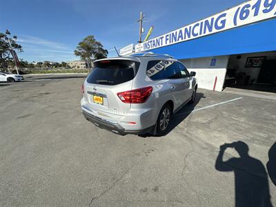 2017 Nissan Pathfinder SL   - Photo 5 - National City, CA 91950