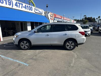 2017 Nissan Pathfinder SL   - Photo 2 - National City, CA 91950