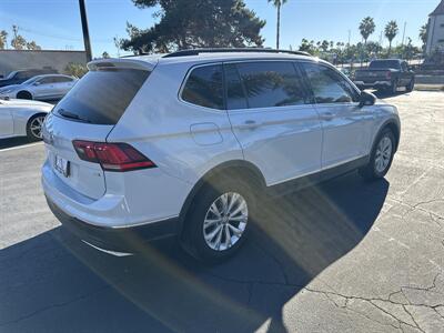 2018 Volkswagen Tiguan 2.0T SE   - Photo 5 -