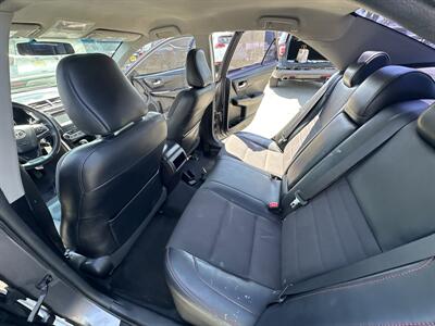 2017 Toyota Camry SE   - Photo 11 - 