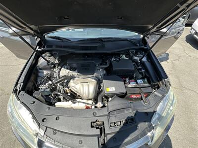 2017 Toyota Camry SE   - Photo 13 - 