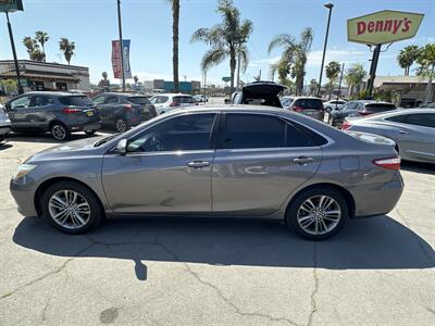 2017 Toyota Camry SE   - Photo 7 - 