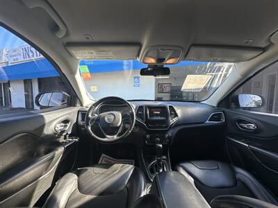 2019 Jeep Cherokee Latitude Plus   - Photo 8 - National City, CA 91950