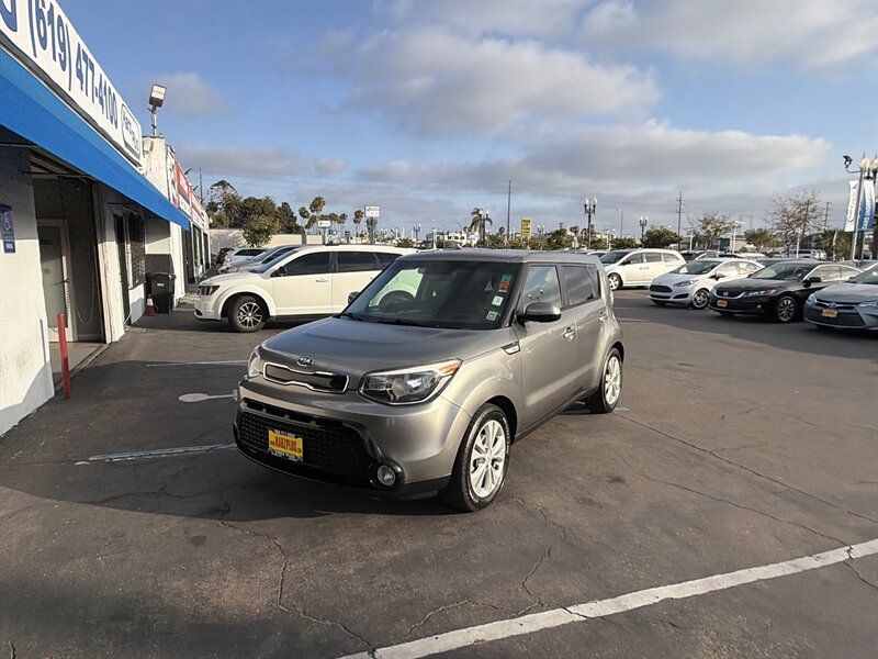 2016 Kia Soul +  