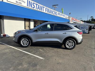 2022 Ford Escape SE   - Photo 2 - National City, CA 91950