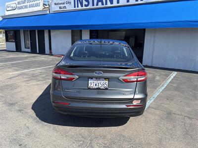 2020 Ford Fusion Energi Titanium   - Photo 4 -