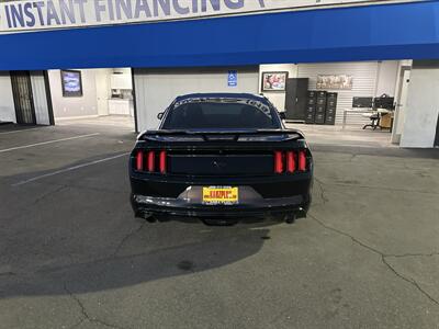 2015 Ford Mustang V6   - Photo 4 - 