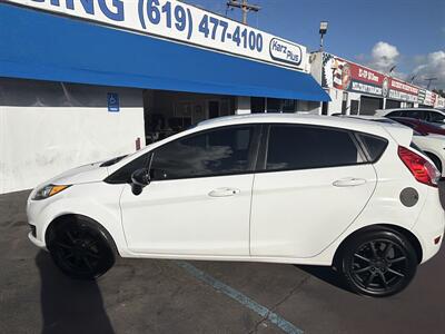 2019 Ford Fiesta SE   - Photo 2 - National City, CA 91950