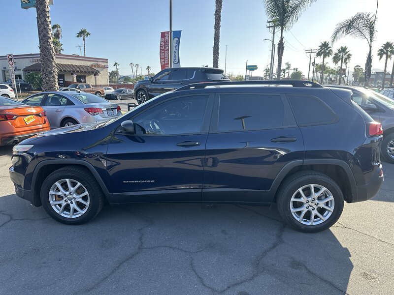 2016 Jeep Cherokee Sport - Photo 5 -