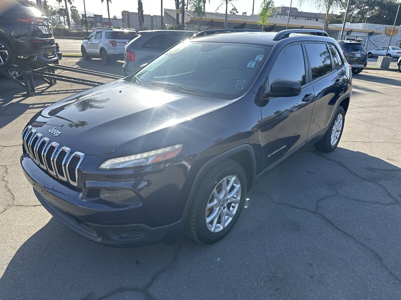 2016 Jeep Cherokee Sport - Photo 6 -