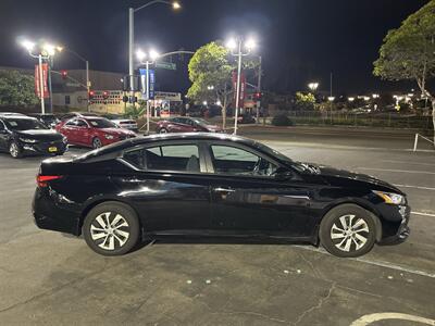 2019 Nissan Altima 2.5 S   - Photo 6 - 