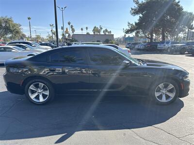 2016 Dodge Charger SXT   - Photo 4 -