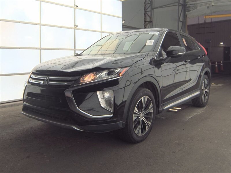 2019 Mitsubishi Eclipse Cross SE's photo