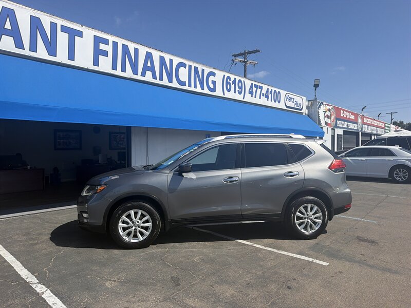 2017 Nissan Rogue SV - Photo 2 - National City, CA 91950