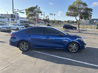 2022 Kia Forte LXS - Photo 6 -