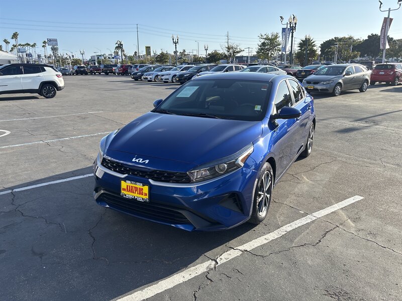 2022 Kia Forte LXS  