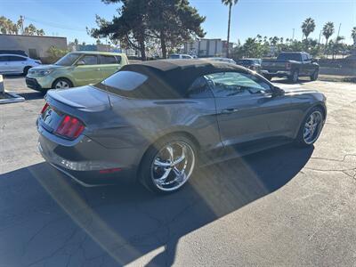 2016 Ford Mustang V6 - Photo 5 -