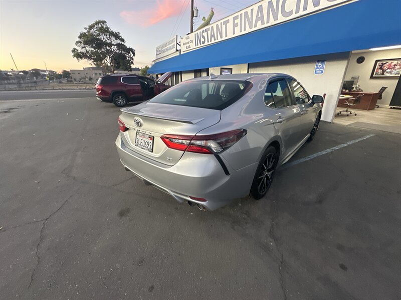 View vehicle photo 5