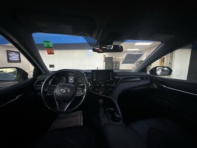 2021 Toyota Camry SE   - Photo 8 - National City, CA 91950