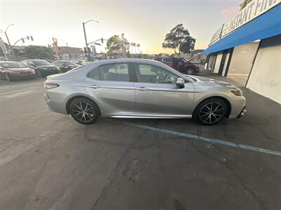 2021 Toyota Camry SE   - Photo 6 - National City, CA 91950