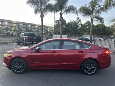 2018 Ford Fusion Hybrid SE   - Photo 8 - 