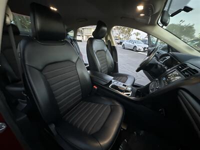 2018 Ford Fusion Hybrid SE   - Photo 9 - 