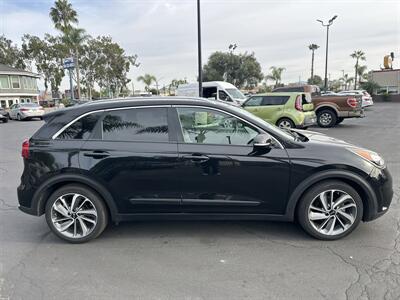 2018 Kia Niro Touring   - Photo 4 - National City, CA 91950