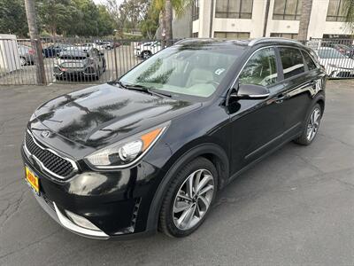 2018 Kia Niro Touring   - Photo 1 - National City, CA 91950
