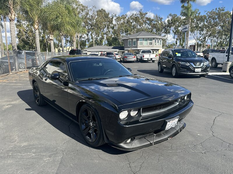 2012 Dodge Challenger R/T photo 3