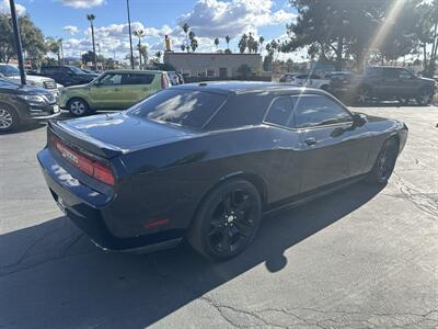 2012 Dodge Challenger R/T   - Photo 5 - 