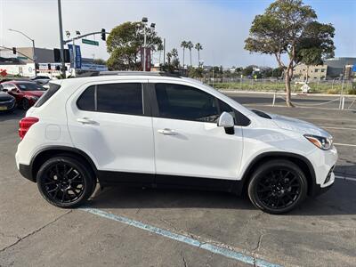 2022 Chevrolet Trax LT   - Photo 5 - National City, CA 91950