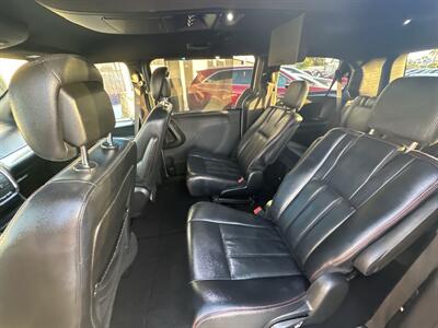 2019 Dodge Grand Caravan GT   - Photo 8 - National City, CA 91950