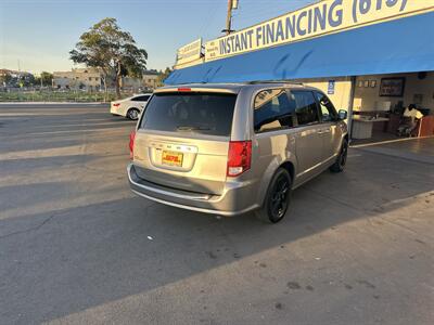 2019 Dodge Grand Caravan GT   - Photo 4 - National City, CA 91950
