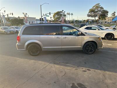 2019 Dodge Grand Caravan GT   - Photo 5 - National City, CA 91950