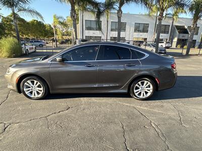 2017 Chrysler 200 Limited   - Photo 9 - 