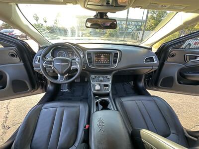 2017 Chrysler 200 Limited   - Photo 15 - 