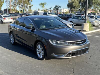 2017 Chrysler 200 Limited   - Photo 4 - 
