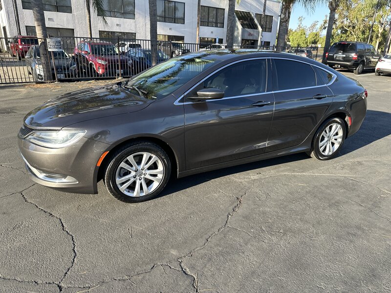 2017 Chrysler 200